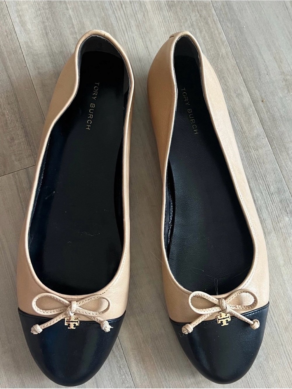 Tory Burch Cap-Toe Ballet Flats
Ginger Shortbread / Perfect Black